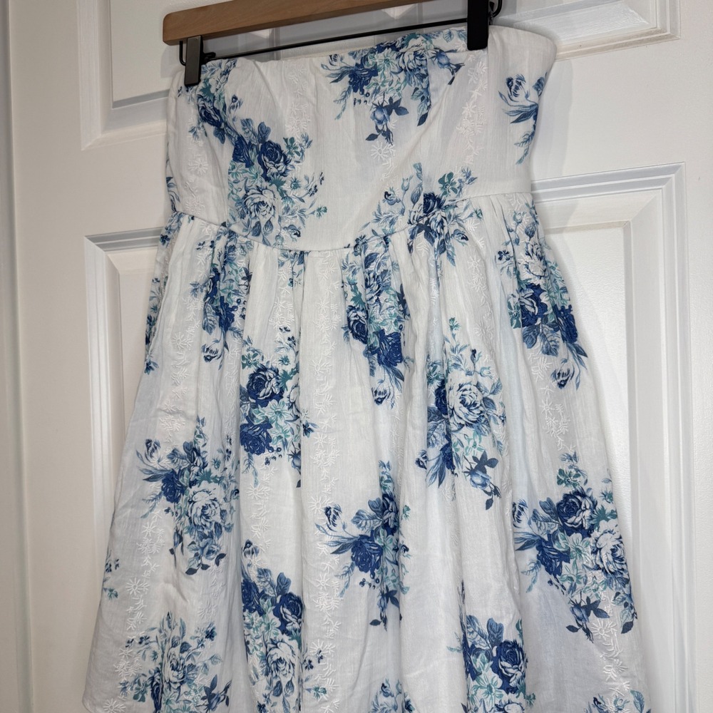 Altar'd State Blue Floral Strapless Mini Dress White Summer Sundress Size Medium - Picture 3 of 5